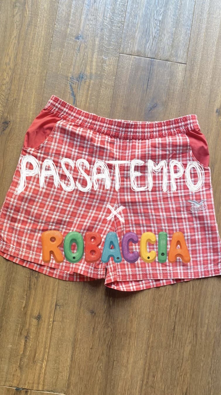 Robaccia, negozio di vestiti di seconda mano